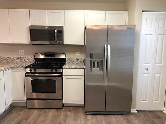 3rd image of 2140 Orchard Ln