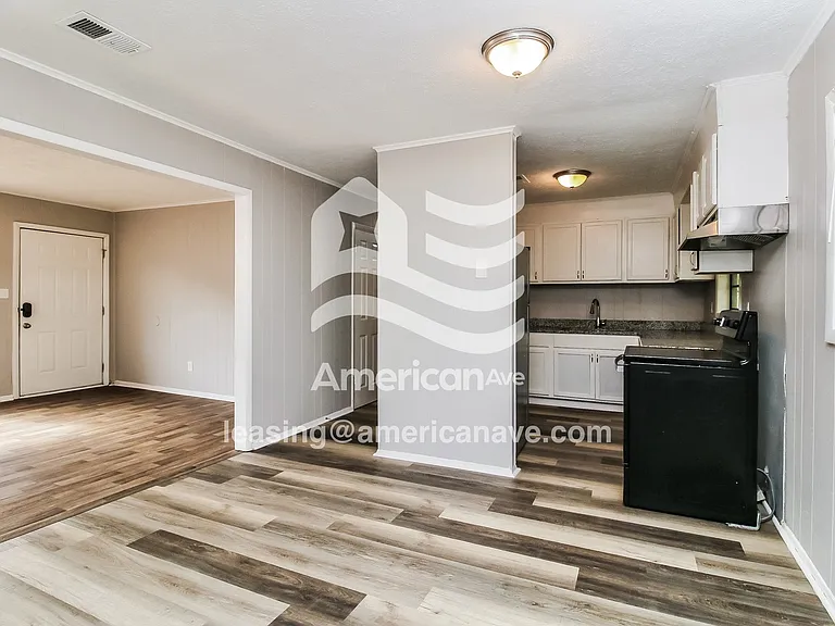 1181965_004_dining_room_4.jpg