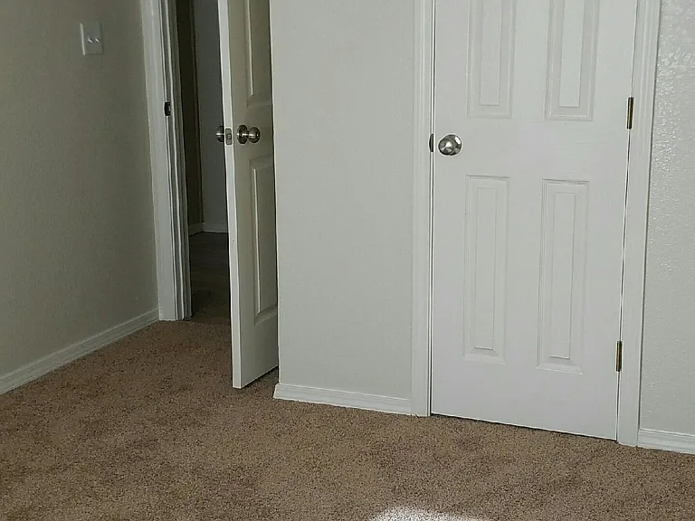 505 N Cedar St — Photo 1