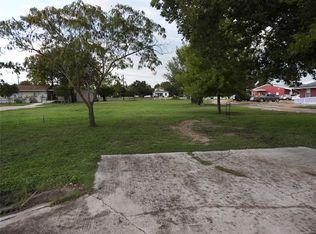300 E Austin Ave, Hutto, TX 78634