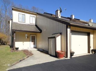 192 Country Club Dr, Florida, NY 10921