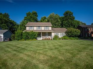 200 Butterfly Ln, Hermitage, PA