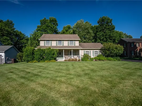 200 Butterfly Ln, Hermitage, PA 16148