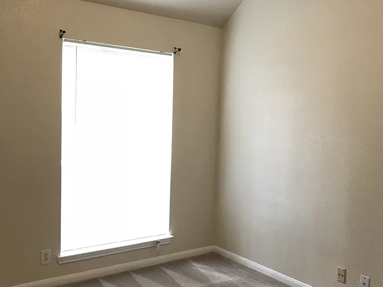 2520 Crested Hts — Photo 10