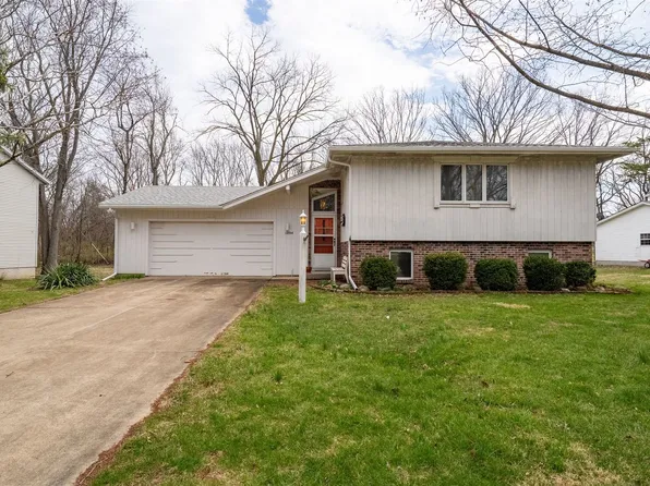 1204 Timber Ridge Ct, Normal, IL 61761
