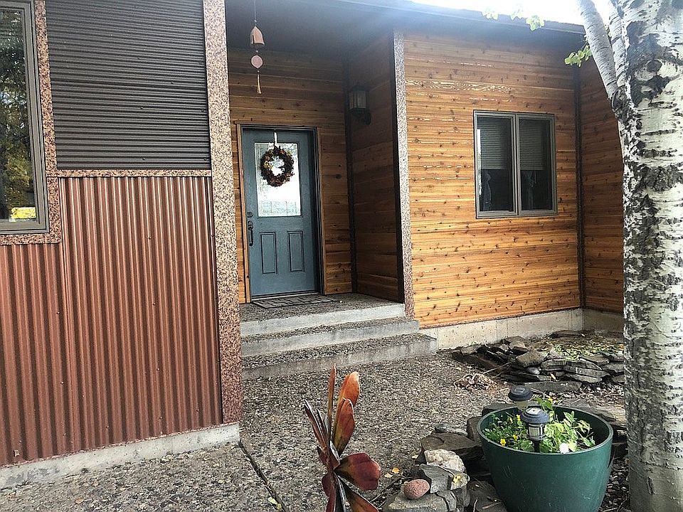 1st image of 690 Painted Canyon Dr