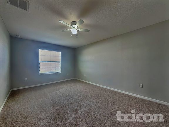 5th image of 2310 10th Ave E