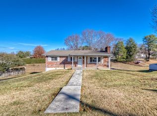 417 McChesney Dr, Bristol, VA 24201