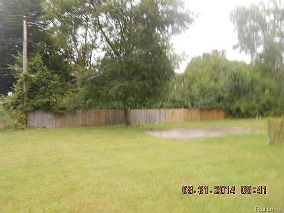 2nd image of 21125 Avon Ln