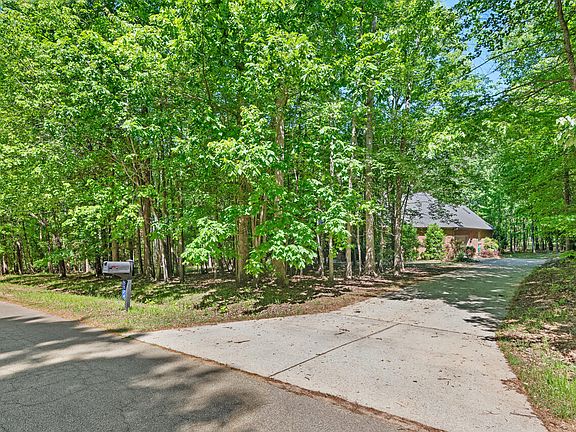 3rd image of 5524 Jomali Dr
