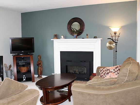 3rd image of 8238 S Watkins Ln