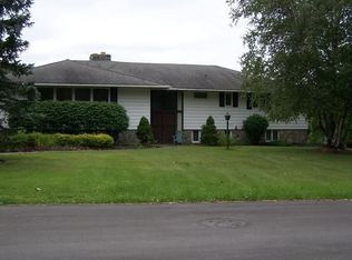 22 Russet Bush Ln, Utica, NY 13501