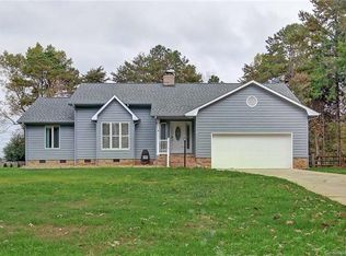 137 Farmstead Ln, Mooresville, NC 28117