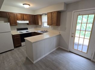 400 Beadle Dr #A, Carbondale, IL 62901