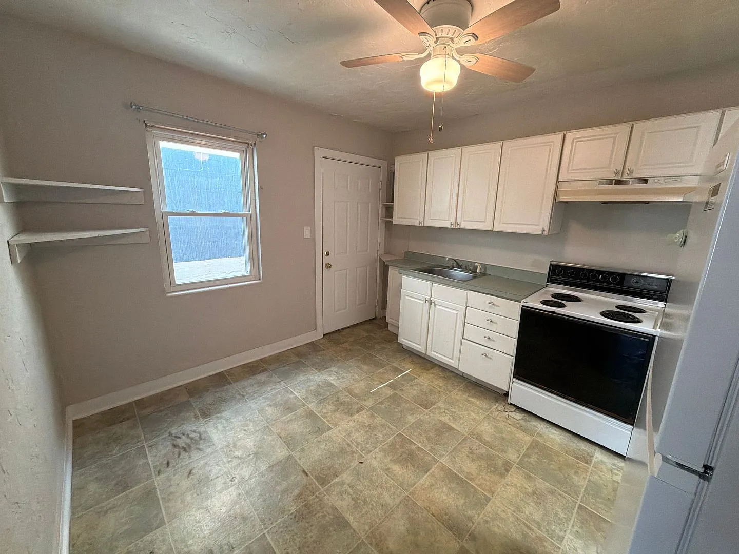 311 S Palmetto Ave — Photo 2
