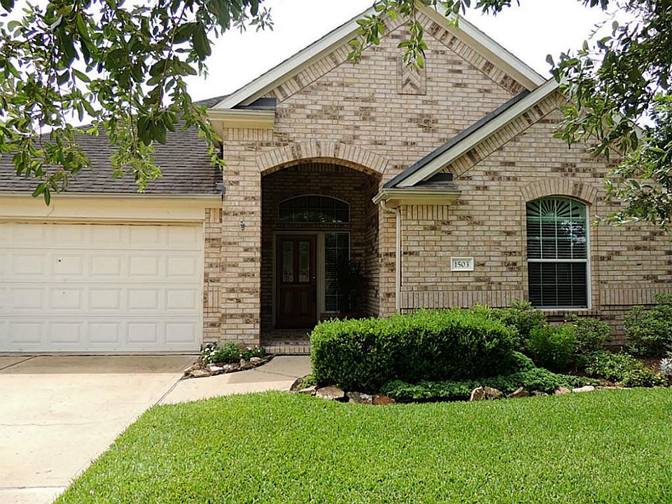 Beautiful home in gated community