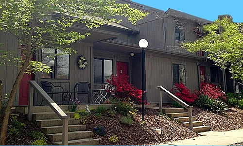 Deer Run Apartments — Photo 1
