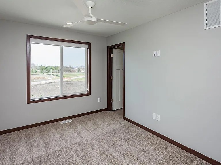 303 NW Manchester Blvd — Photo 8