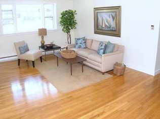 25 Forest St, Rockport, MA 01966