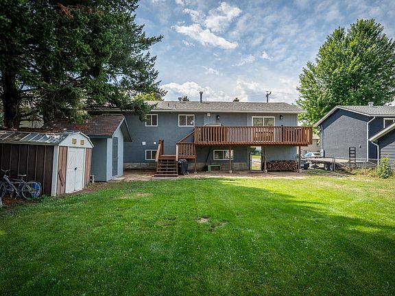 2nd image of 816 Bebek Rd