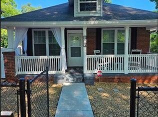 1813 Brewton Dr, Charlotte, NC 28206