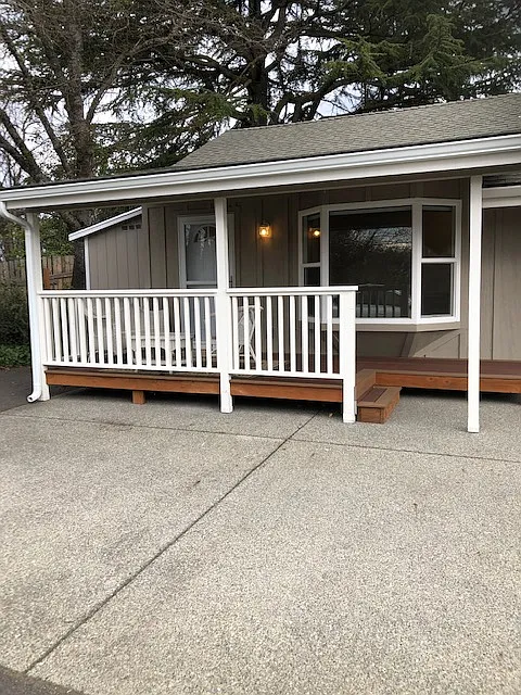 105 Sunrise Ave #1 photo 1
