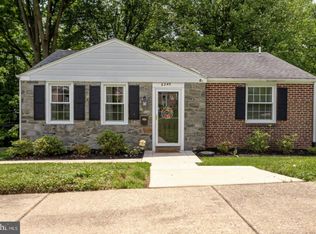 5242 Arrowhead Ln, Drexel Hill, PA 19026