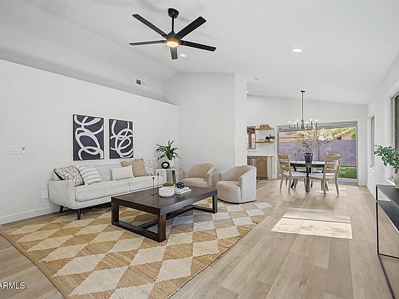 4th image of 5757 W COMMONWEALTH Place
