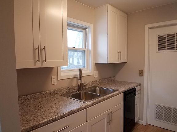 2nd image of 5801 Williamsburg Way