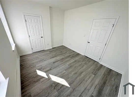 2153 W Grange Ave — Photo 9