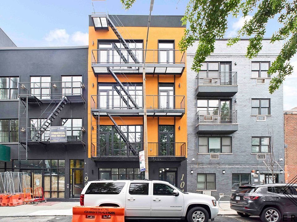 1st image of 101 Varet St #1R