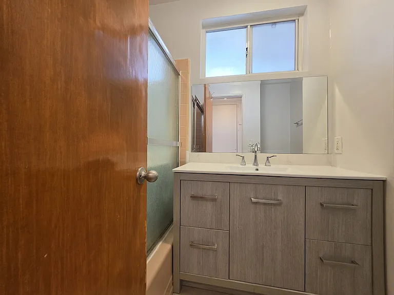 1732 N Harvard Blvd #106 — Photo 7