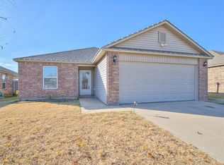 1805 Sussex St, Newcastle, OK 73065