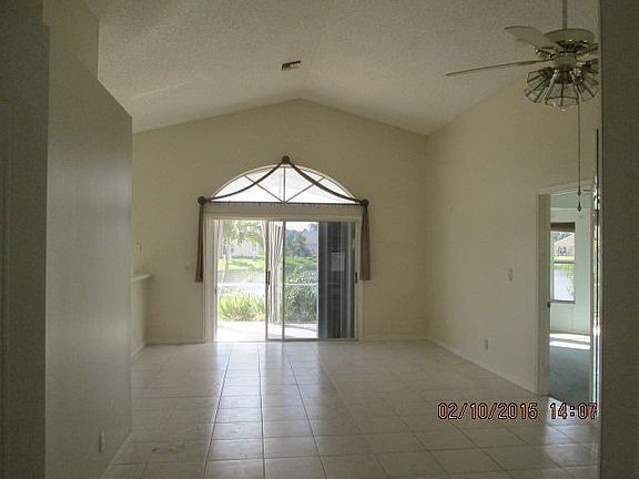4th image of 152 Saratoga Blvd W