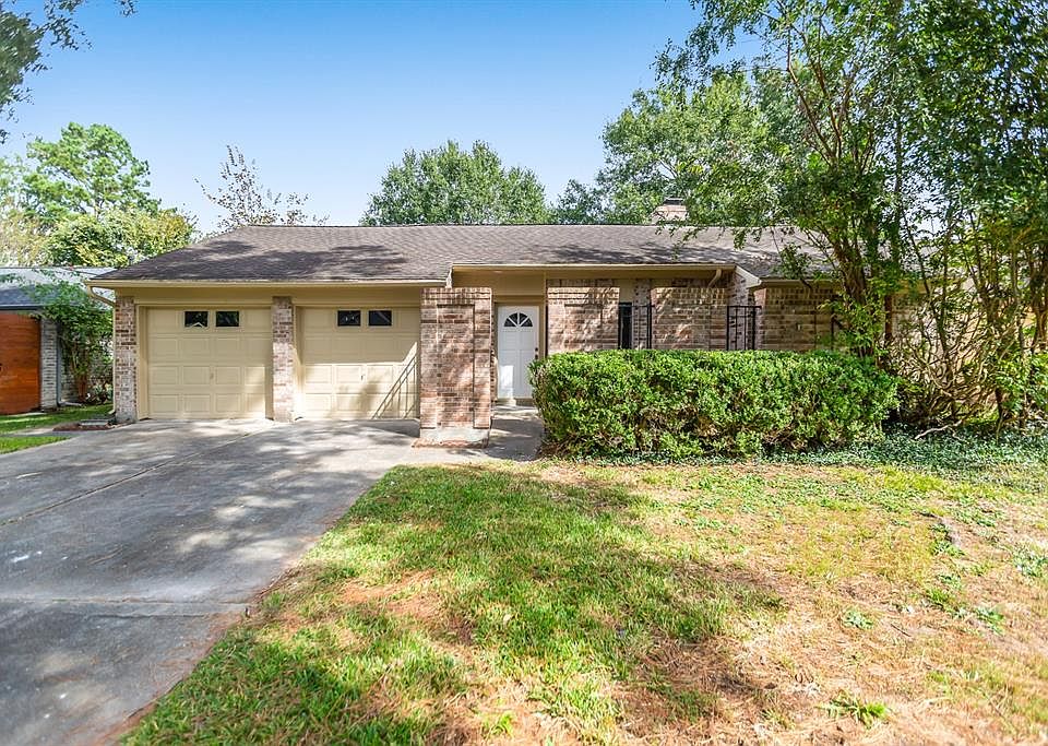 1st image of 15806 Echo Canyon Dr
