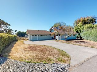 1620 Prairie Hawke Ct, McKinleyville, CA 95519