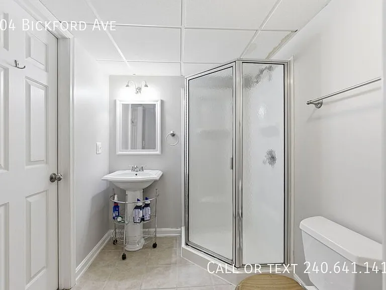504 Bickford Ave — Photo 26