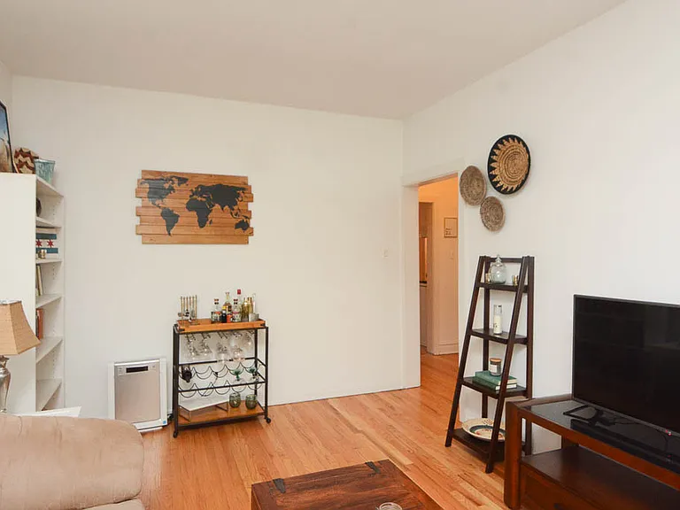 1929 W Crystal St #2A — Photo 8