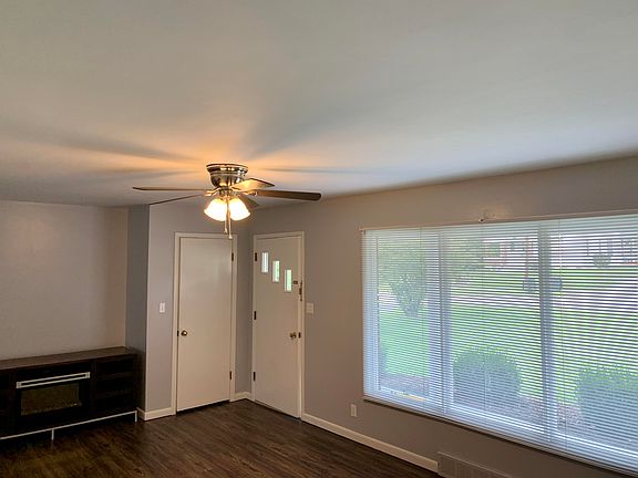 3rd image of 613 E Mount Vernon St