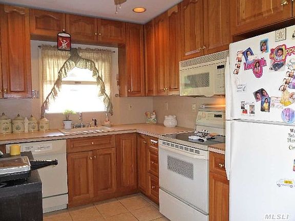 4th image of 171 Jerusalem Ave