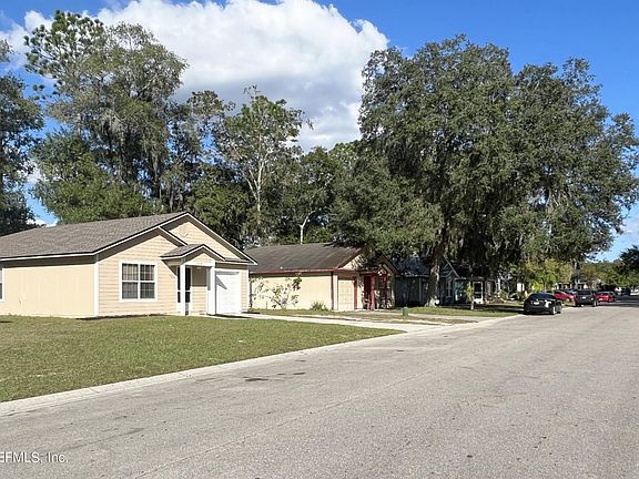 4th image of 4404 SE 6TH Avenue