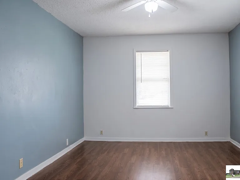 409 Short Ave — Photo 7
