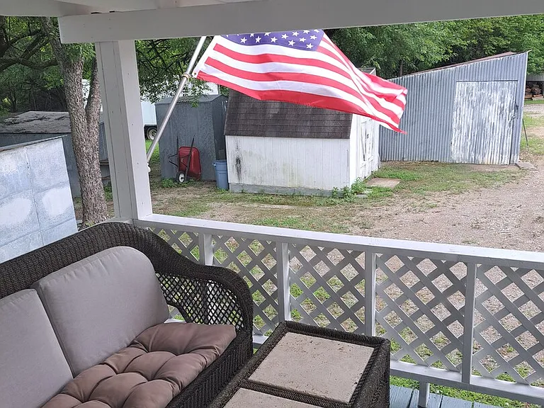 Sterling Dr — Photo 4