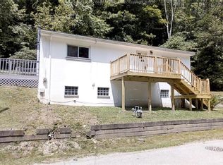 4422 Rich Fork Rd, Charleston, WV 25312