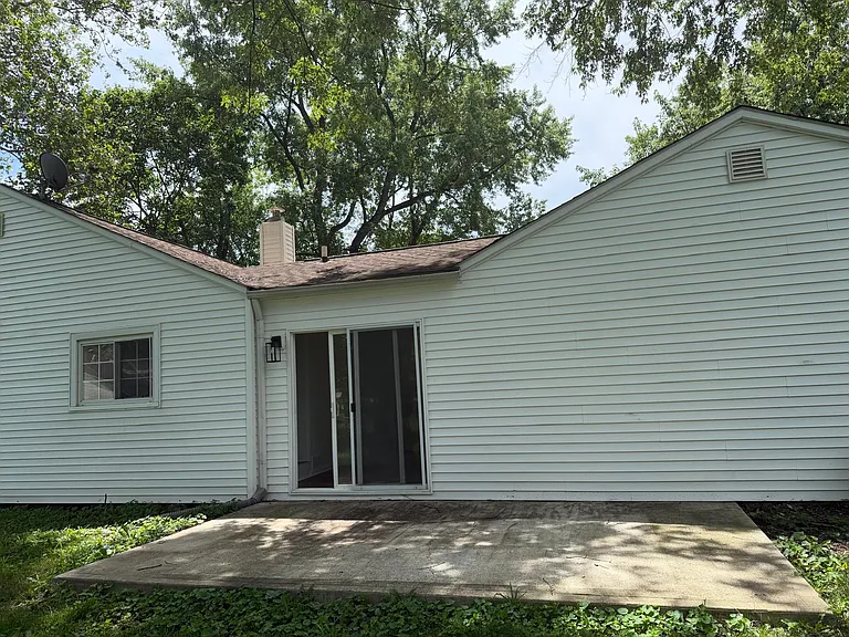1892 Dyer Rd — Photo 32