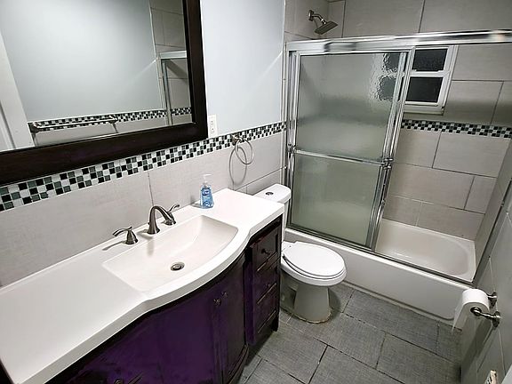 4th image of 14 Chestnut St Floor 1