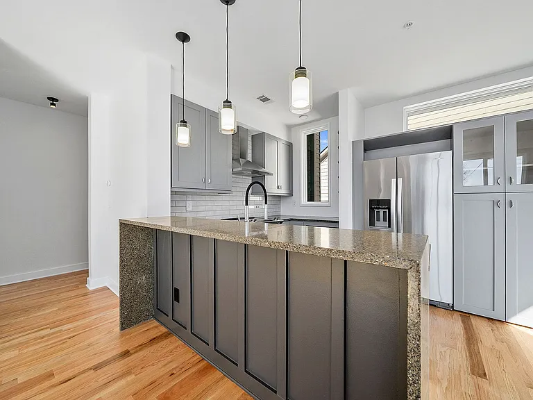 1322 Lafrance St NE #A — Photo 8