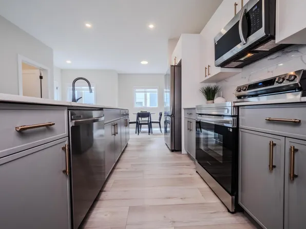 East Pine - Spacious Townhomes for Rent in Beaumont!