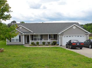 268 Doris Ann Ct, Wellford, SC 29385