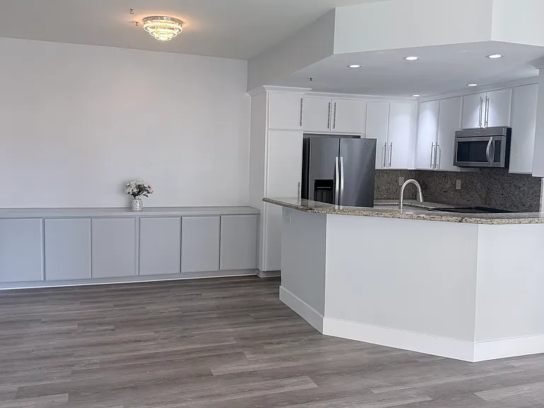 Dining area beside kitchen